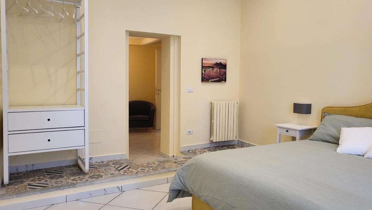 La Casa Di Bruno Suites Napels Buitenkant foto
